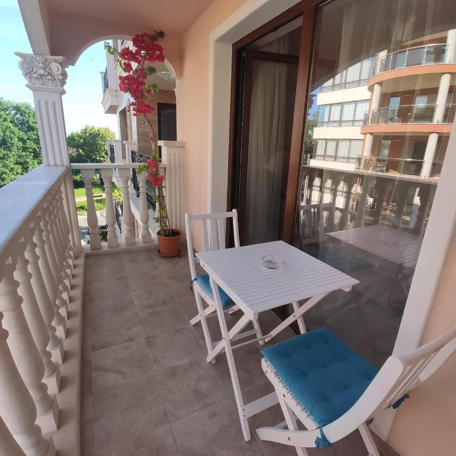 Valencia Gardens Deluxe Apartments Nessebar Extérieur photo